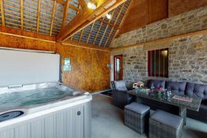 Villas Maison d'Hippolyte 20pers SPA Billard Baby-foot : photos des chambres