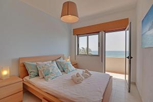 Quarteira Beach & Ocean View by Homing
