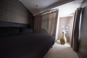 Maisons de vacances LOVE Suites & SPA 