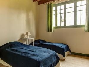 Maisons de vacances Holiday home in Portbail sur Mer with terrace : photos des chambres