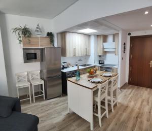 City Central Apartment with large patio BY NAMASTE ELITE