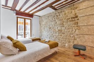 43- Parisien Flat Boulevards