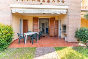 Villa Verga abitazione al piano terra con giardino