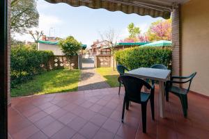 Villa Verga abitazione al piano terra con giardino