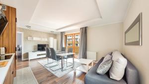 One-Bedroom Apartment with Parking room in Apartamenty Sun & Snow Wczasowa