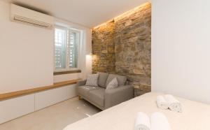 Studio Apartment Tetida by Locap Group