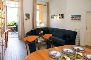 Two-Bedroom Apartment room in Appartmenthaus Sonnenresidenz I