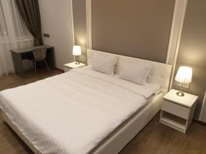 MARBEO 5 Star Luxury Suites - Peldu
