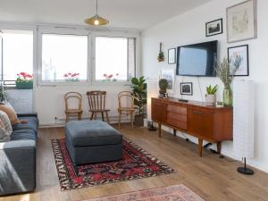 Spacious 2Bedroom flat with views in London Bridge - Pass the Keys