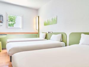 Hotels Ibis Budget Versailles Coignieres : photos des chambres