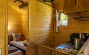 Campings Camping du Chateau Vert : photos des chambres