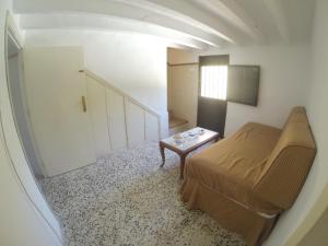 Quaint House in Canillas with Pool