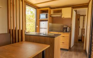 Campings Camping du Chateau Vert : photos des chambres