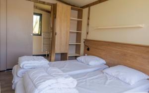 Campings Camping du Chateau Vert : photos des chambres