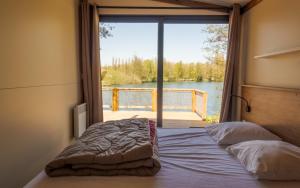 Campings Camping du Chateau Vert : photos des chambres