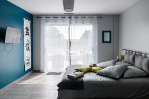 Maisons d'hotes Le Mas De L'Escale : Chambre Double - Vue sur Piscine