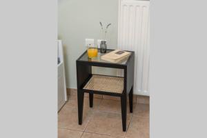 Central & Elegant Suite with private garden