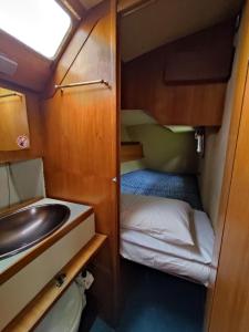 Dormire in Barca a Vela