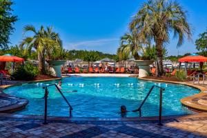 waterway views pools hot tubs sauna restaurants onsite as well short mile to beach in Myrtle Beach