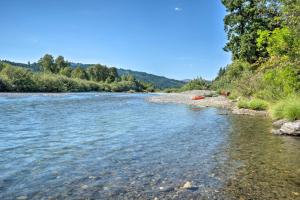 Quaint Riverside Reprieve w Kayaks + Floats!