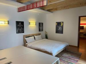 Savoya4 Old City Center Self Checkin WorkspaceStudio