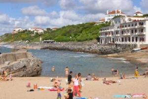 Maisons de vacances La maison d'Amatxi, a 150m de la plage : photos des chambres