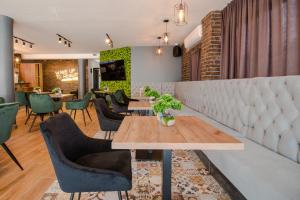 OASIS Apartments