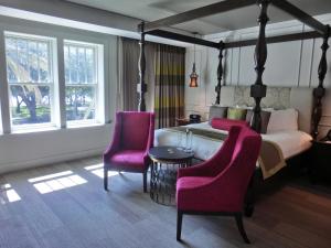 Deluxe King Room with Park View room in The Birchwood