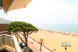Sun Beach Costa D’or, facing the sea