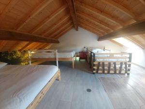 Villas MAISON JARDIN ET PARKING PRIVe dans GRENOBLE : photos des chambres