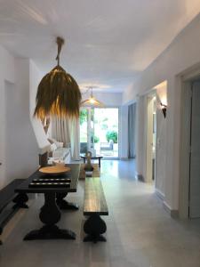 Ανεμπόδιστη Θέα με Κήπο και Πισίνα - 4hvězdičkové hotely ve městě Agioi Theodoroi