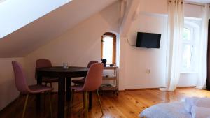 Charming Two Rooms In A 100 Year Old House