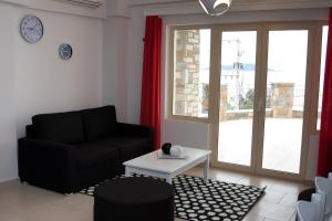 Luxury Two-Bedroom Apartment with Sea View - Split Level