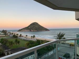 Apto na Praia do Pontal com vista deslumbrante - Villa del Sol Residences