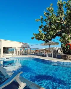 Petali Village Hotel - 阿提蒙