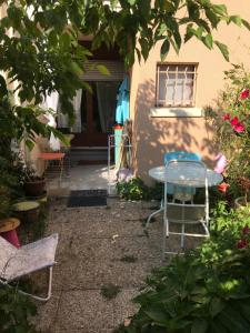 Joli studio avec jardinet