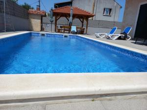 Holiday House Fantasy With Pool