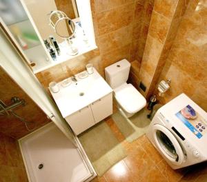 Magritte Business grade comfortable apartment.