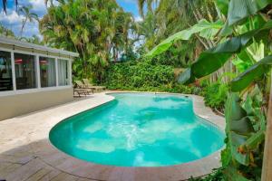 Beach Town Paradise w/ Heated Pool and Tiki in Fort Lauderdale
