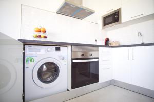 Apartment El SueƱo - GREAT SEA VIEWS - infinity POOL - free Wifi- smart TV-Residence Senator