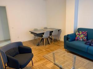 Promenade des Anglais à côté du Negresco