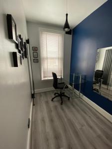 3 bed Apartment in Colliers Wood