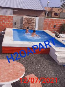 H2o apart