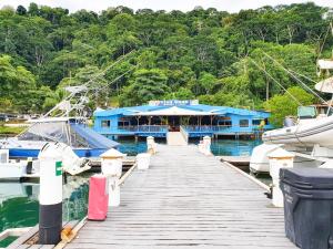 Fish Hook Marina Hotel