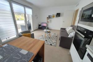 Riviera Sun Standing Studio