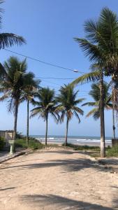 Linda Casa pé na areia em Mongagua