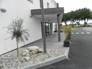 Hotels B&B HOTEL Aubenas : photos des chambres