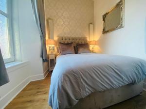 The Sleeping Lion - Dunoon Holiday Home