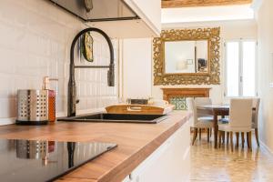 Doges Mirror & Stair @Frari