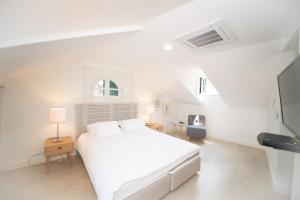 One-Bedroom Apartment room in Katareo Apartments